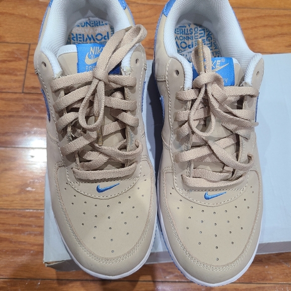 Nike Air Force 1 - Picture 2 of 8